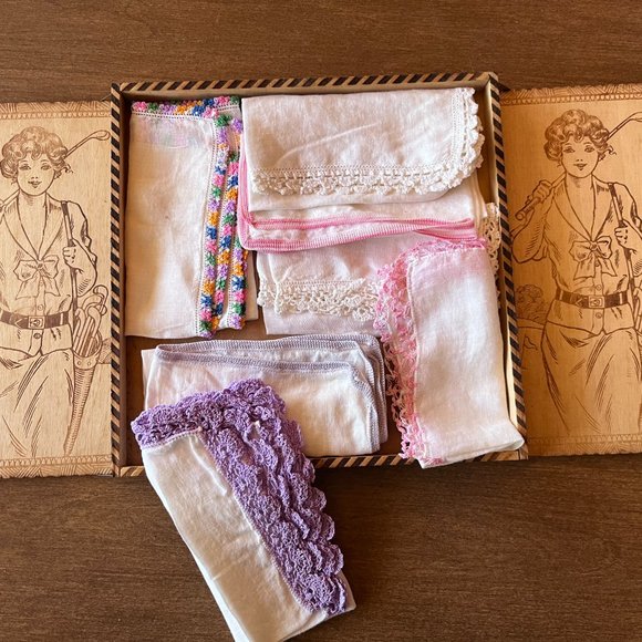 Set Victorian Wooden Pyrography box Keepsake box Woman Golf VTG handkerchiefs - Picture 4 of 8